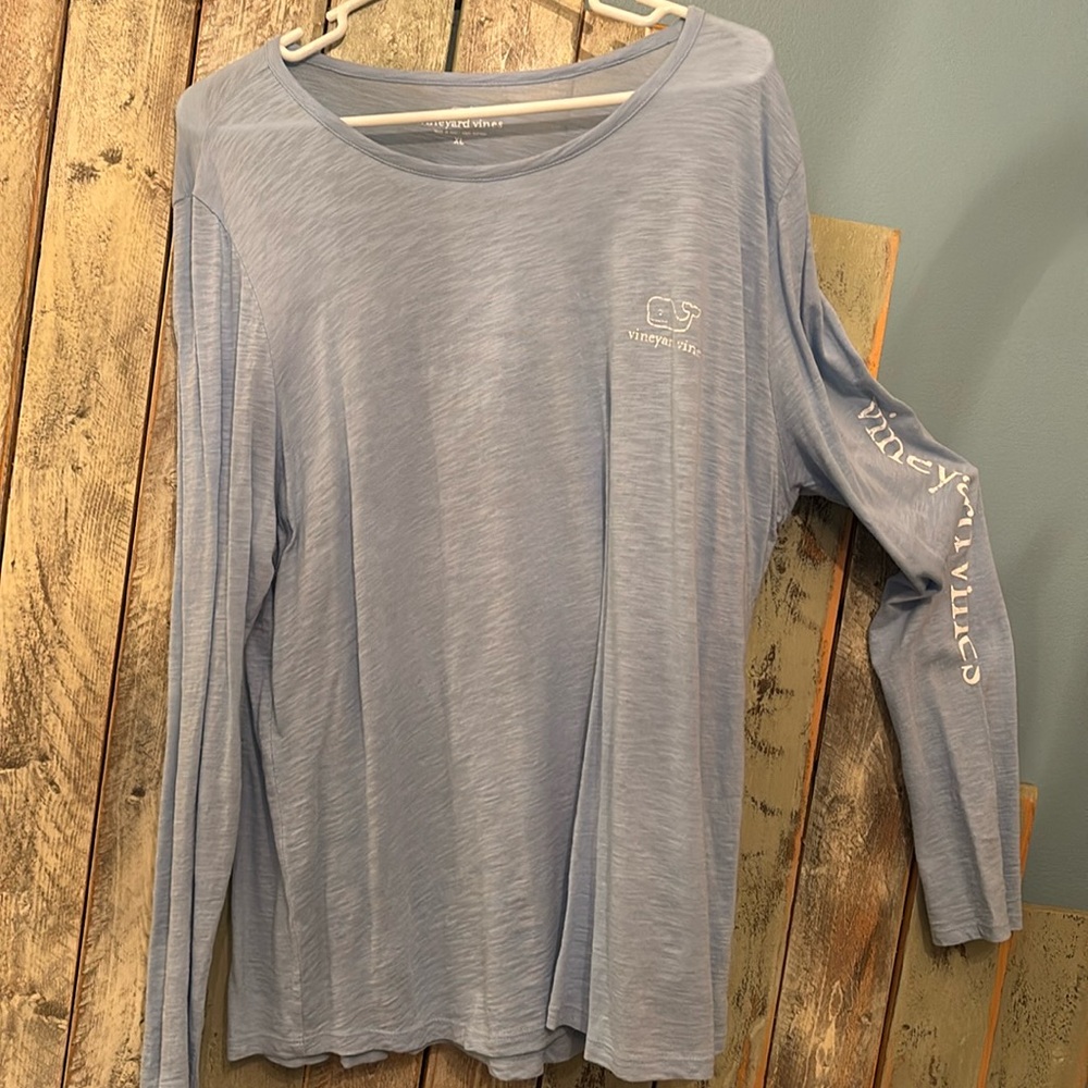 Vineyard Vines Shirt. XL